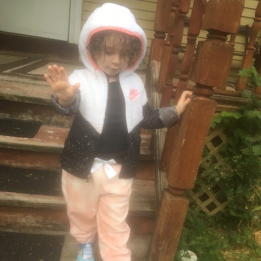 Meet your Posher, Casey